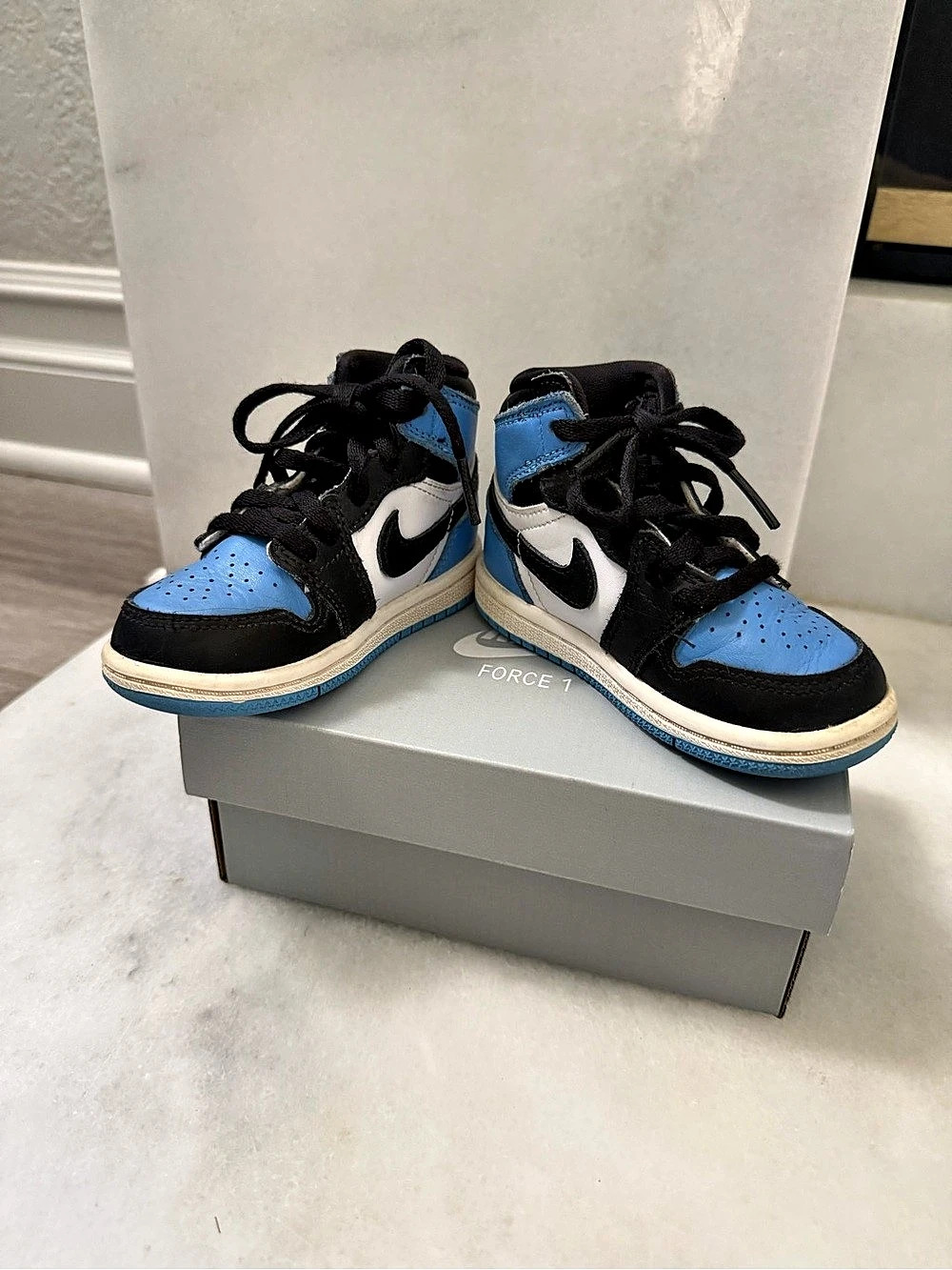 Nike Air Jordan 1 High-Top Sneakers in Blue & Black Like New